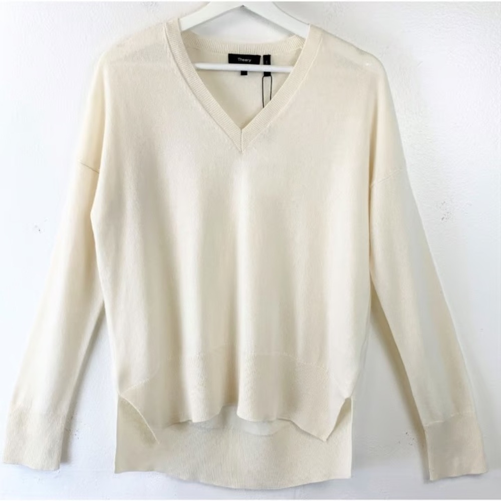 Theory Cream V-Neck Cashmere Sweater